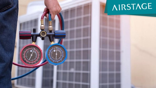 Signs for refrigerant leakage from the air conditioner